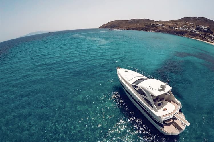 hire yacht around greek islands