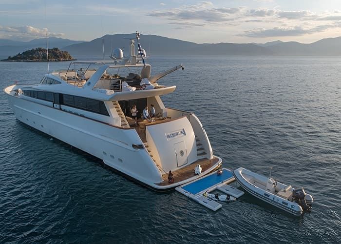 luxury yacht charter, yacht charter Athens, luxury yacht charter Mykonos