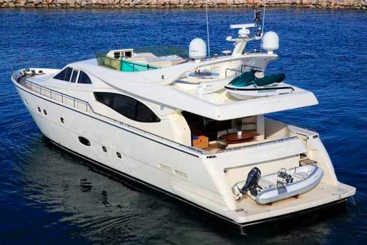 luxury yacht charter Mykonos, luxury yacht charter Paros