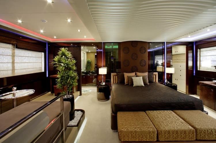 luxury yacht suite, luxury yacht Greece, luxurious inner, yacht charter