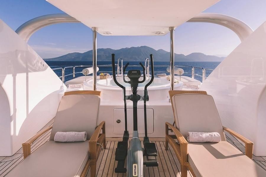 luxury sun deck, superyacht sundeck, super yacht charter