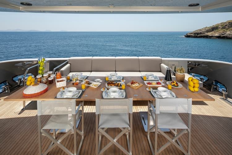 yacht breakfast, comfortable yacht, luxury yachting