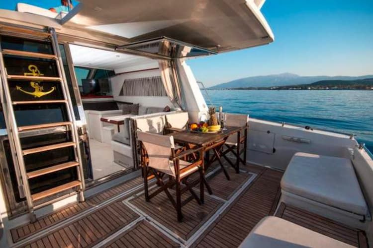 private yacht, yacht rentals Mykonos, yacht cruise