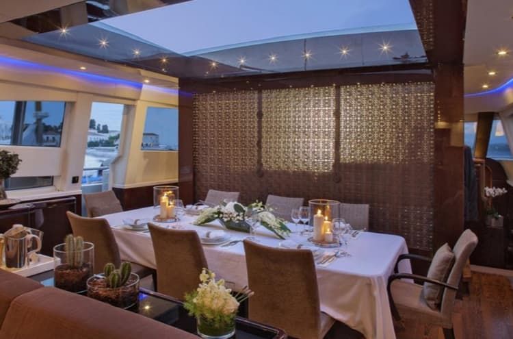 Dining onboard, luxury yacht event, luxury parties