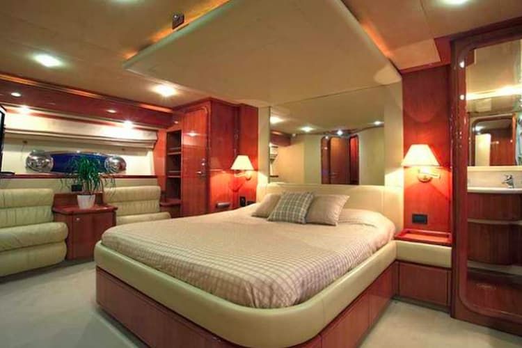 yacht accommodation, yacht bedroom, luxury bedrooms