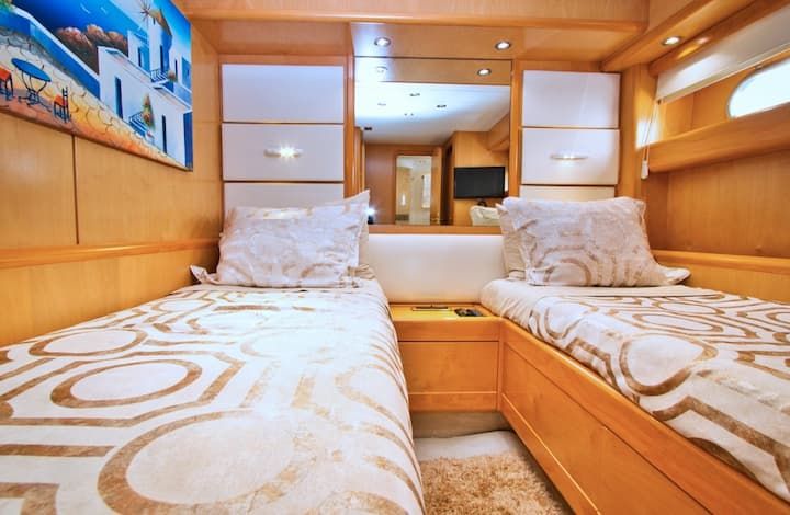private yacht accommodation, yacht accommodation, Greece, yacht charter Greece