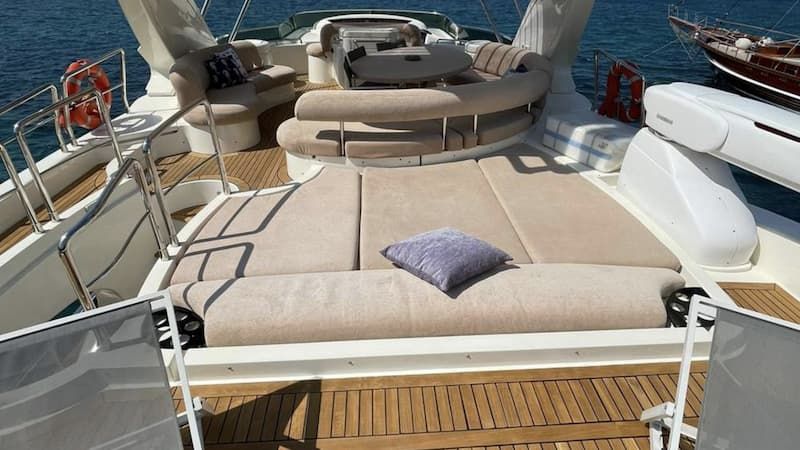 luxury deck, luxury yacht charter, Mykonos yachting