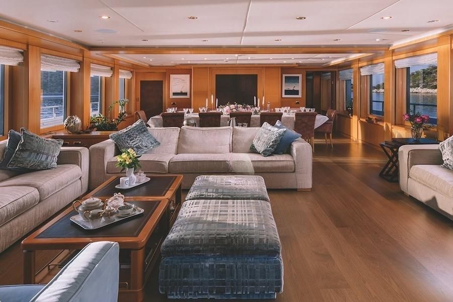 superyacht salon, luxury living, luxury lifestyle, billionaire living