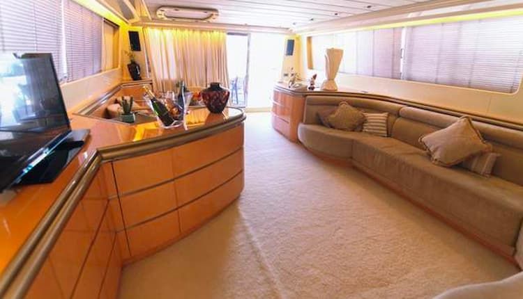 Mykonos yachting, Mykonos yacht charter, yacht salon